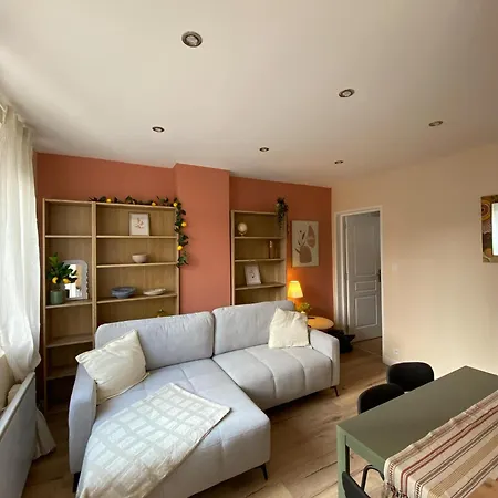 Douce Escale En Plein Centre - Avec Parking Prive Apartment
