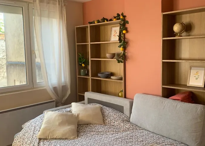 Douce Escale En Plein Centre - Avec Parking Privé *